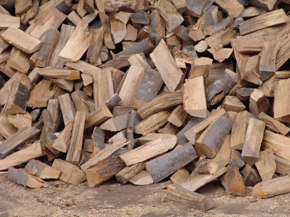 Raba lesa kot energenta se v gospodinjstvih v zadnjih letih zmanjšuje