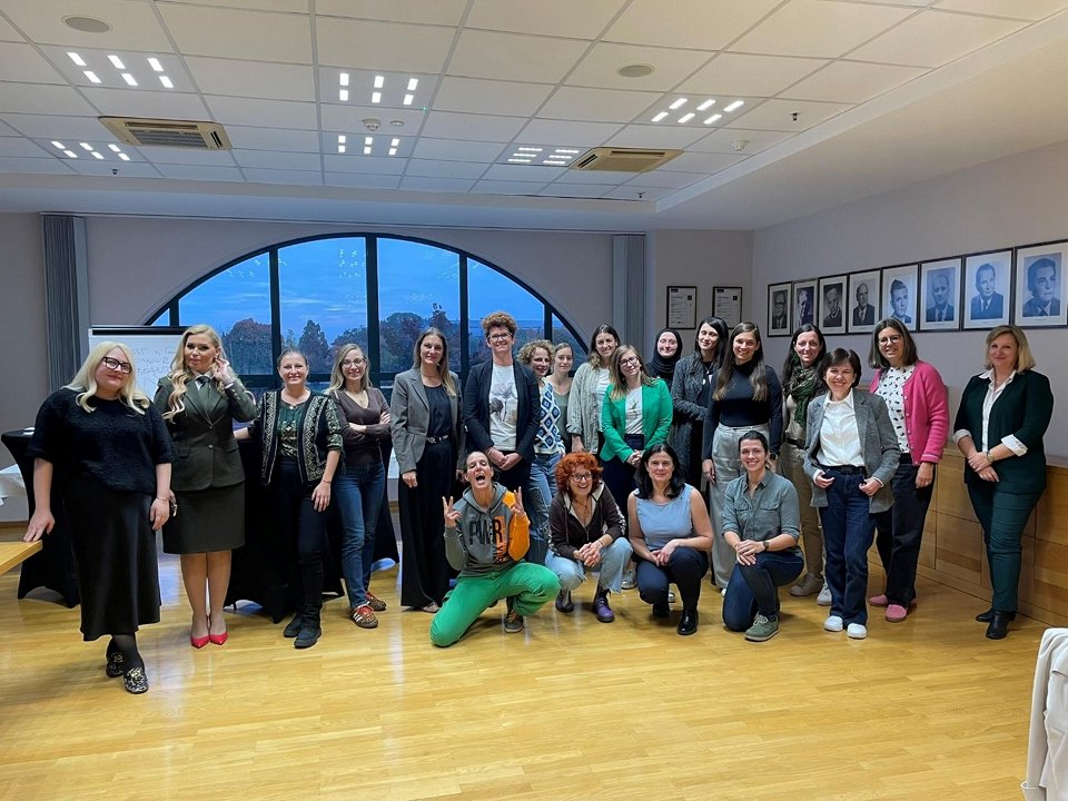 Zaključno srečanje mednarodnega programa ambasadork v gozdarstvu